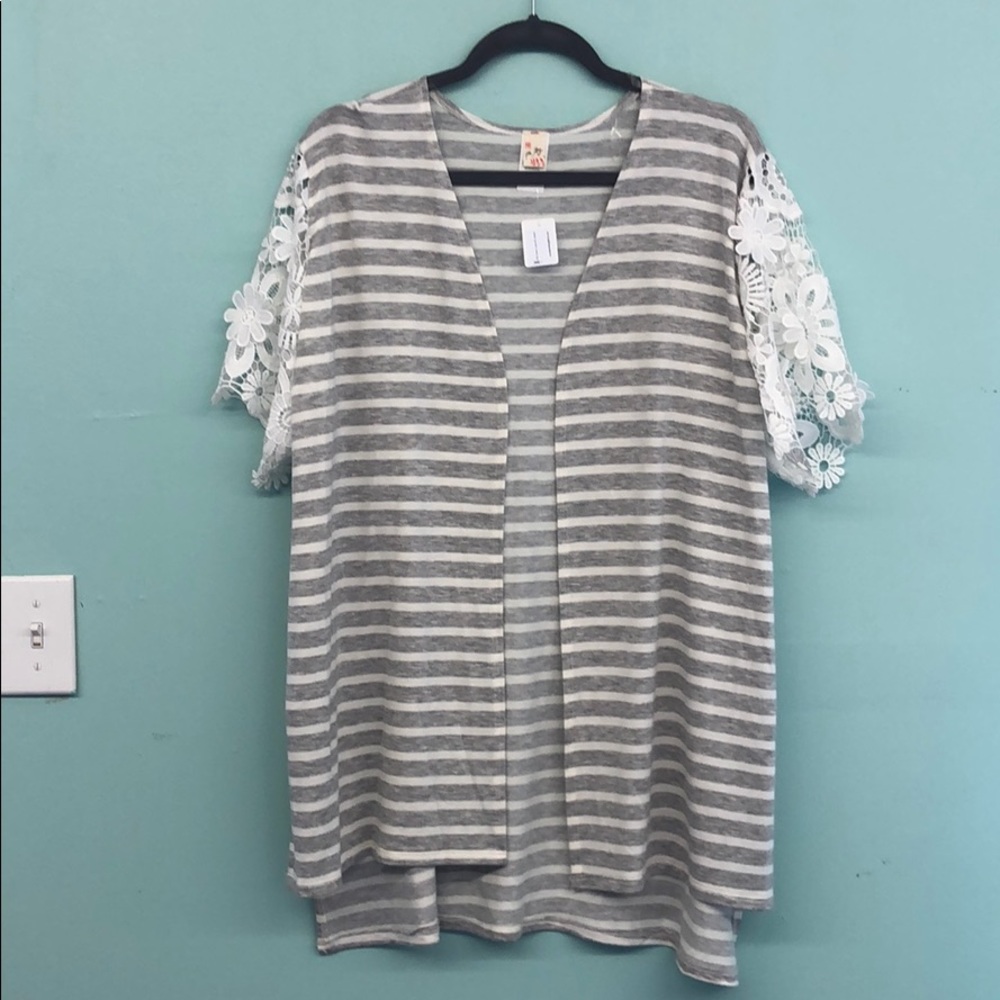 Short sleeve knit cardigan regular to plus size